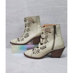 Veracruz Mallory Sundance Distressed Leather Cutout Boots 37 Bone Festival